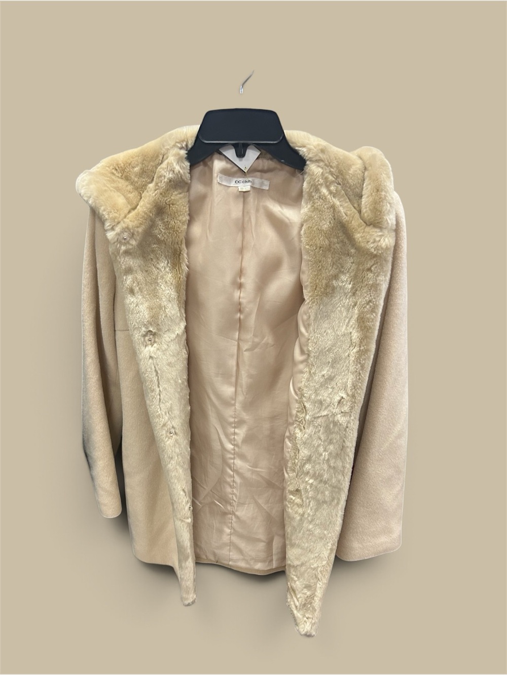 vintage CC Club beige jacket featuring plush faux fur trim